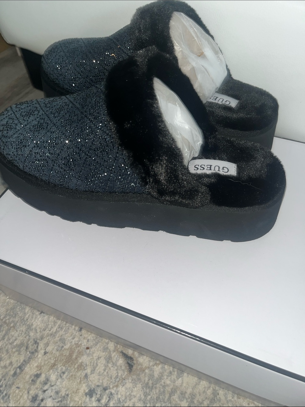 GUESS Black Glitter Knit Faux-Fur Slide Slippers